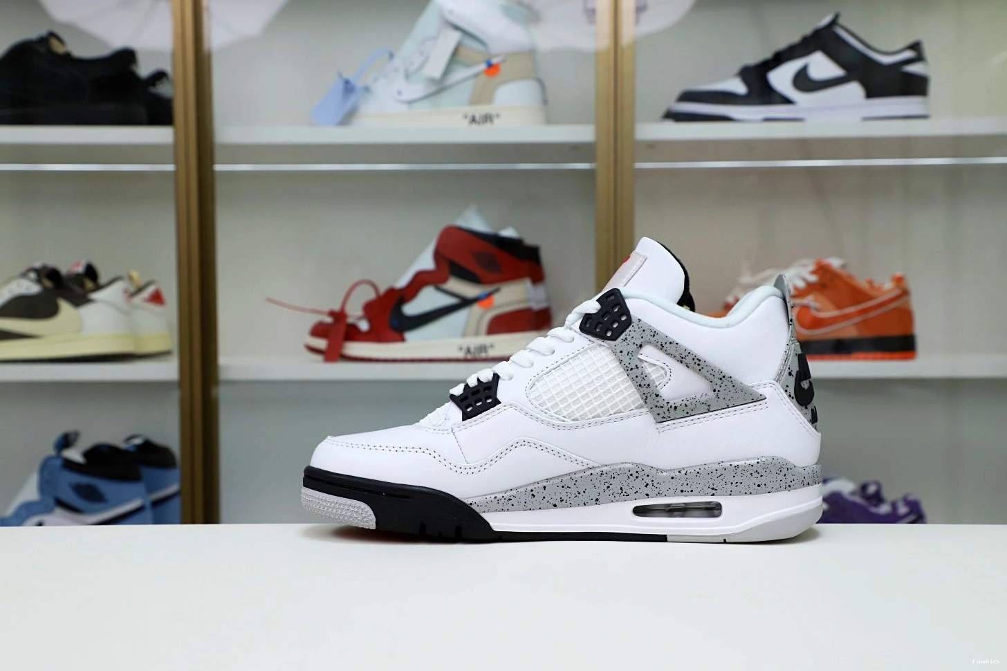 White Air Cement Retro 4 Jordan 0317